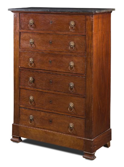 null Mahogany and speckled mahogany veneer chest of drawers opening by six drawers.
Sainte-Anne...