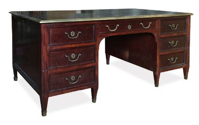 Partner desk in mahogany and mahogany veneer...