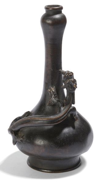 Bulb-shaped vase with long neck in chased...