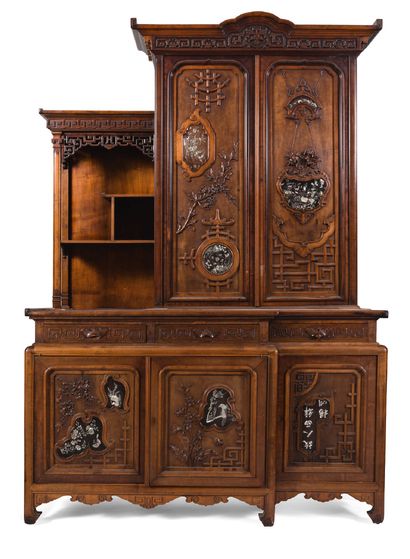 Gabriel VIARDOT (1830-1906) 
An important display cabinet with two bodies in carved,...