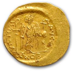 null JUSTINIEN Ier (527-565)
Solidus. Constantinople. 4,49 g.
Son buste de face....