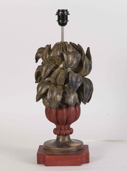 null Lampe en bois peint à décors de fruits exotiques

H. 58 cm