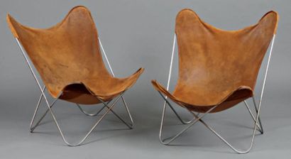 JORGE FERRARI HARDOY ET JUAN KURCHAN BONET Butterfly Model N 198 Paire de fauteuils...