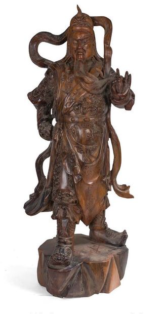 null Importante statue en bois, représentant Guandi se tenant la barbe.
Chine, période...