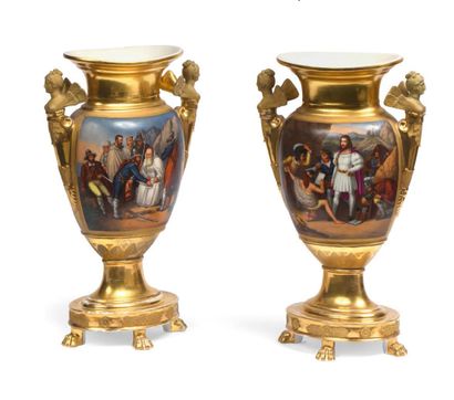 PARIS , XIXème siècle. Paire de vases sur piédouche en porcelaine polychrome et dorée...