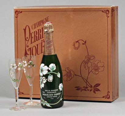 null Champagne PERRIER-JOUET 1982 Cuvée Belle Époque dans coffret avec ses 2 flû...