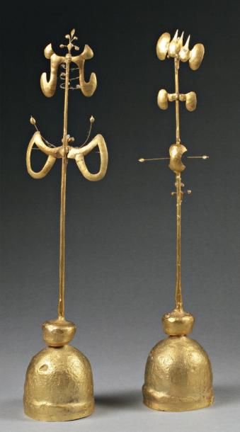 ROBERTOMATTA (1911-2002) Le Roi et la Reine Paire de sculptures en bronze doré Signé...