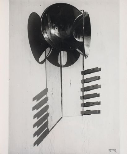 MAN RAY (1890-1976) Integration of shadows, 1919 Épreuve gélatino-argentique, vers...