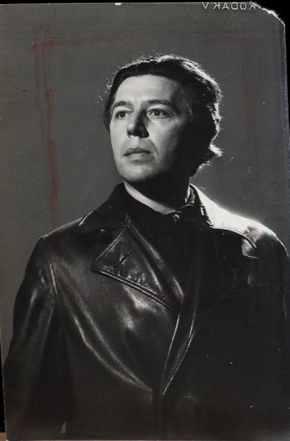 MAN RAY (1890-1976) André Breton, 1935 3 épreuves gélatino-argentiques originales,...
