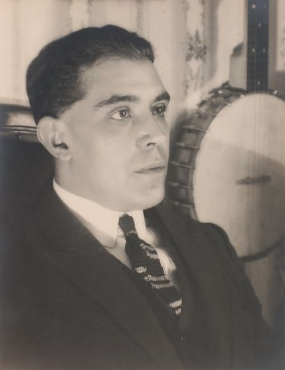 MAN RAY (1890-1976) Juan Gris, 1922 Épreuve gélatino-argentique originale montée...