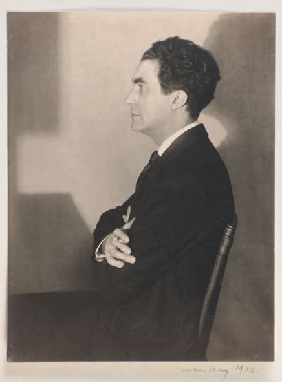MAN RAY (1890-1976) Edgar Varèse, 1920 Épreuve gélatino-argentique originale montée...