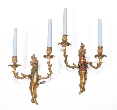 null Pair of sconces with two lights in chased bronze, gilt and lacquered in polychrome,...