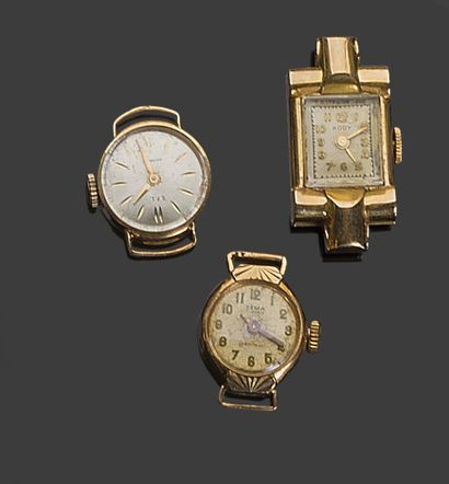Trois boîtiers de montres en or (18K)

Pds...