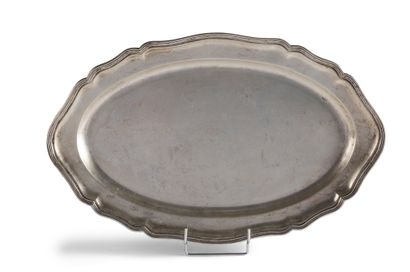 Large oval silver dish (800th), polylobed...