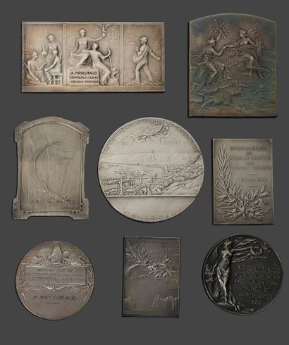null Eight medals in silver plated bronze of which Colonial exhibitions of Roven,...
