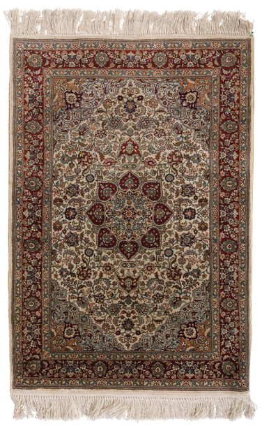 Carpet Iran

Cotton and silk

94 x 64 cm



Provenance...