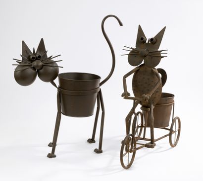 null Deux jardinières modernes en métal
Le chat cycliste - H. 52 x L. 42 cm
Chat...