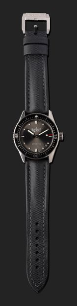 null BLANCPAIN
Fifty Fathom Bathyscaphe, numéro 459.
Belle montre bracelet de plongée...