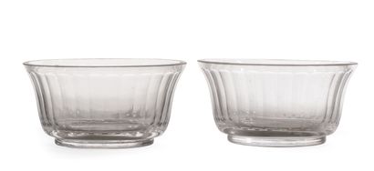 null Pair of cut crystal cups
H. 15 cm. Diam. 30,5 cm