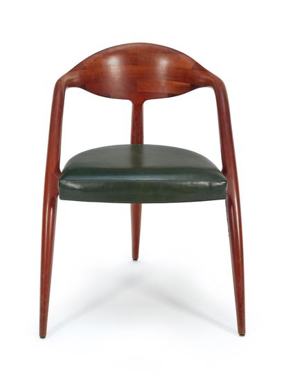 Wendell CASTLE (1932-2018)
Three legged chair...