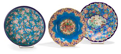 LONGWY
Set of three round and hollow dishes...