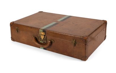 Louis VUITTON
Leather suitcase - circa 1930
With...