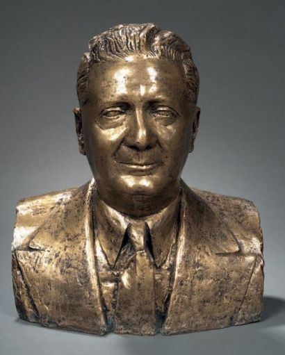 ATHANASE APARTIS (1899-1972) Portrait officiel Sculpture en bronze patiné, signée,...