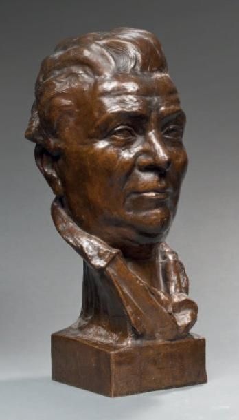 GUILLAUME DUMONT (1889-?) Portrait au chignon Sculpture en bronze patiné, signée...