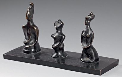 MAX ERNST (1891-1976) Le roi, la reine et le fou Sculpture en bronze ciselé et patiné...