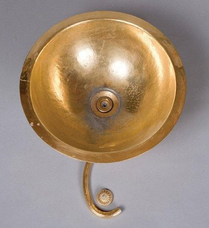null VASQUE CIRCULAIRE en métal martelé et doré à l'or fin D. 34 cm