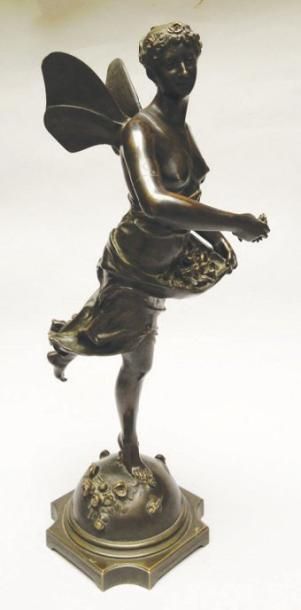 CHARLES JOSEPH ROUFOSSE (1853-1901) «Elfe aux roses» Sculpture en bronze à patine...