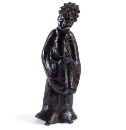 null JAPON, époque MEIJI (1868 - 1912)
Femme drapée
Sculpture en bronze ciselé et...