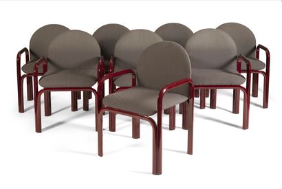 null Gae AULENTI (1927-2012)
Suite de huit chaises en métal laqué bordeaux, assises...