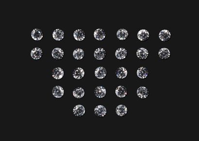 null Set of 27 brilliant-cut diamonds of natural origin from conflict-free countries.
Total...