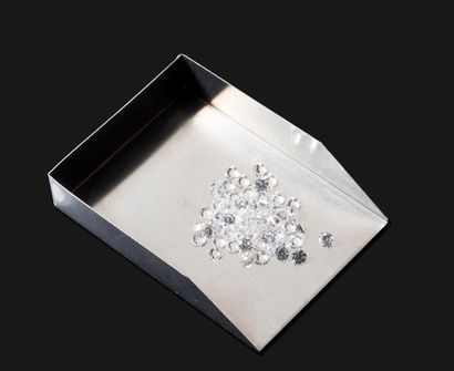 null Set of approx. 61 brilliant-cut diamonds of natural origin from conflict-free...