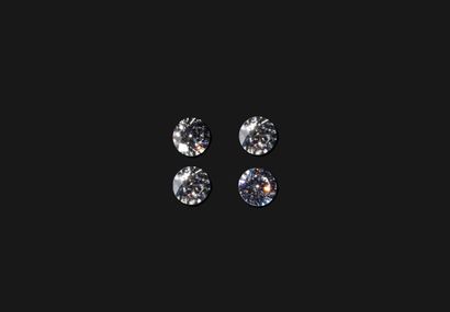 null Set of 4 brilliant-cut diamonds of natural origin from conflict-free countries.
Total...