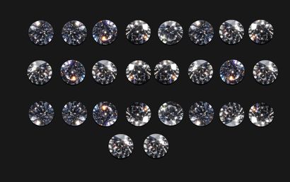 null Set of 26 brilliant-cut diamonds of natural origin from conflict-free countries.
Total...