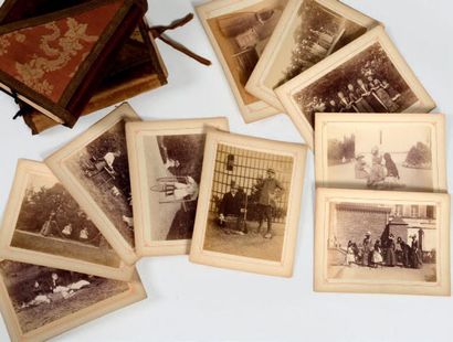 null Photographie amateur Ens.de 78 tirages d'une famille aux environs de Dinard,...
