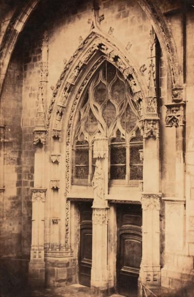 Auteur non-identifié Porte de cathédrale, c. 1854 Tirage salé d'après négatif papier,...