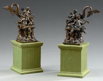 AUTOUR DE NICOLA ROCCATAGLIATA (1593-1636) Paire de sculptures en bronze ciselé et...
