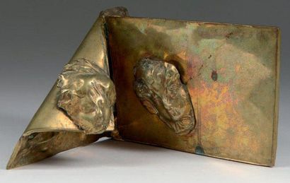 Jean MESSAGIER (1920-1999) Sans titre Sculpture en bronze doré et patiné Signée,...