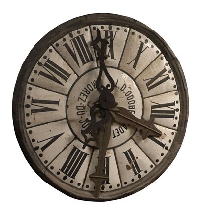 null Grande enseigne formant cadran d'horloge en zinc émaillé appliquée sur bois,...