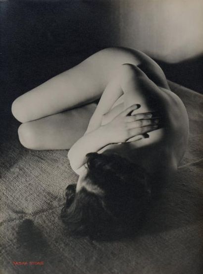 Sasha Stone (1895-1940) Etude de nu, vers 1933 Tirage argentique d'époque. Signature...