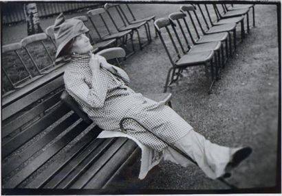 Henri Cartier-Bresson Hyde Park, Londres, 1937 Tirage argentique, vers 1970 Tampon...
