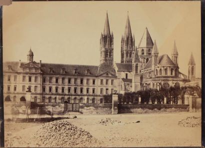 Attribué à EDOUARD DENIS BALDUS (1813-1882) St. Pierre de Caen, vers 1855 Tirage...