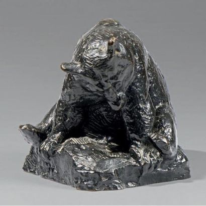 Georges Lucien GUYOT (1885-1973) Ours assis Sculpture en bronze - Fonte ancienne...