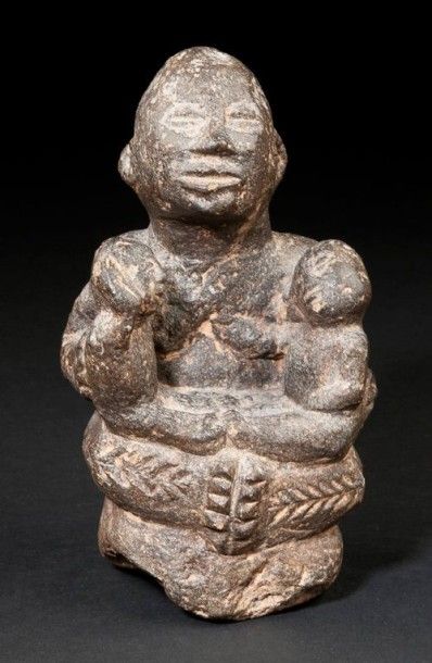 null Bakongo Pierre funéraire N'tadi Sculpture en pierre patinée H: 19 cm
