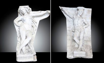ECOLE FRANCAISE DU XIXème siècle Couple Sculpture d'applique en platre H. 103 et...