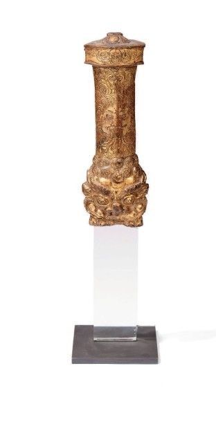 null Poignée de sabre rituel En bronze doré à représentation d'un mahakala, deux...