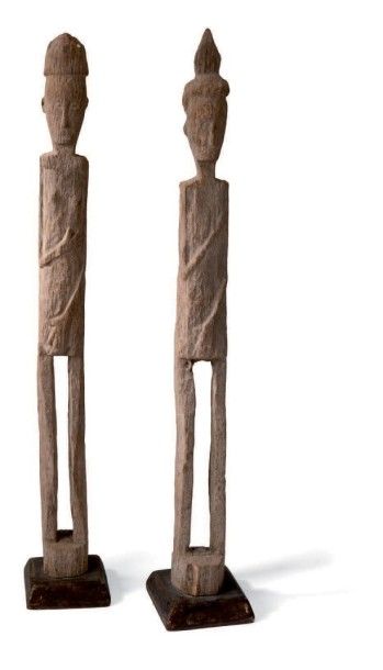 null Sculptures en bois dur
A patine érodée représentant une paire de divinités....